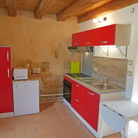 Maison La Puye, 3 Pieces, 5 Personnes - Fr-1-541-70